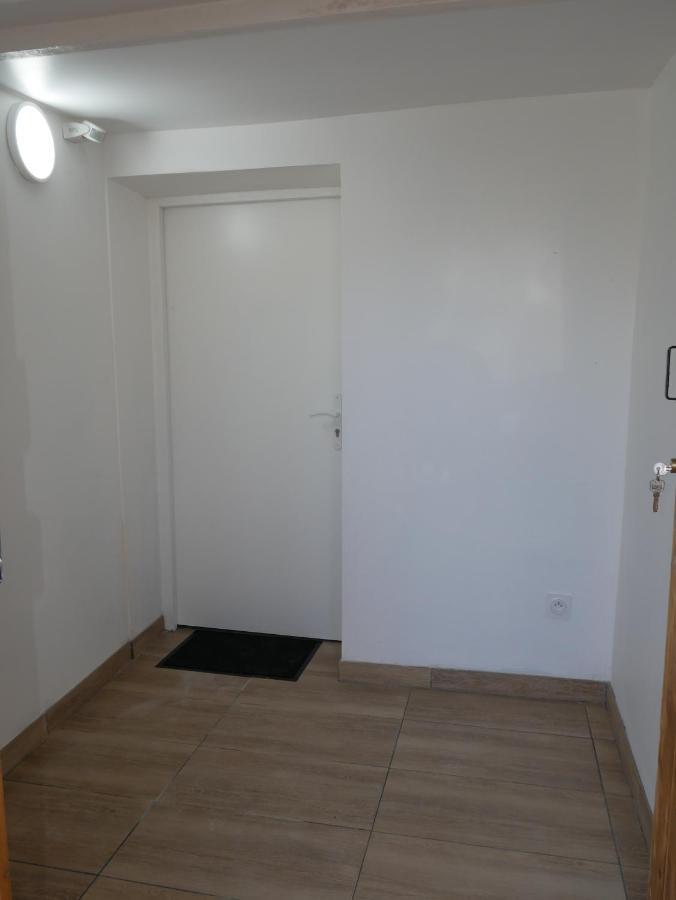 Appartement T2, Au Calme. La Roche-sur-Yon Exterior foto